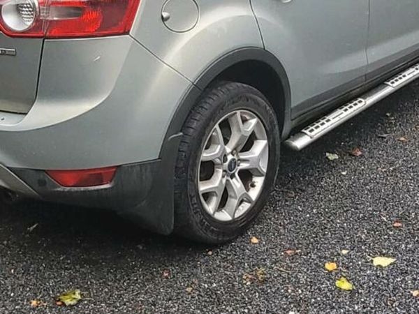 Ford Kuga SUV, Diesel, 2010, Gold