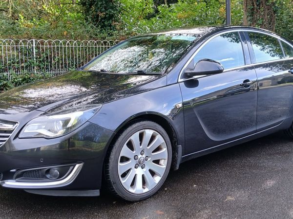 Opel Insignia Hatchback, Diesel, 2015, Black