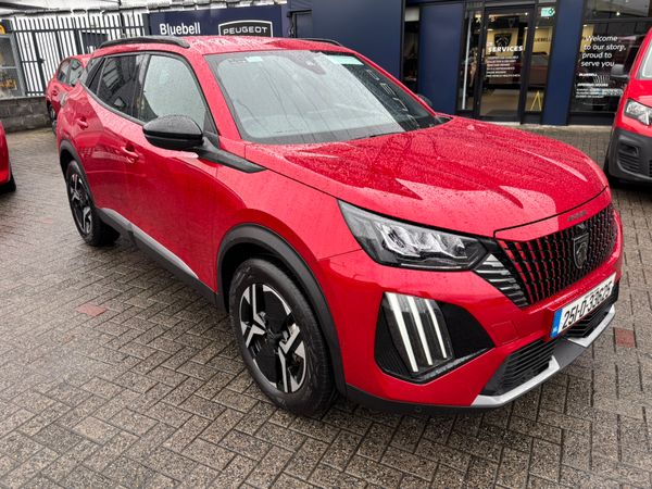 Peugeot 2008 MPV, Petrol, 2025, Red