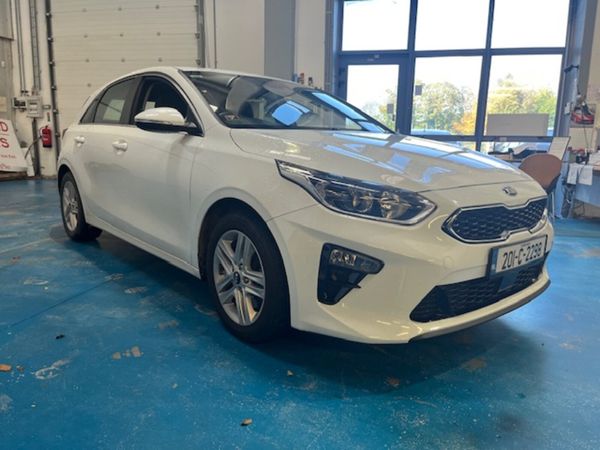 Kia Ceed Hatchback, Petrol, 2020, White