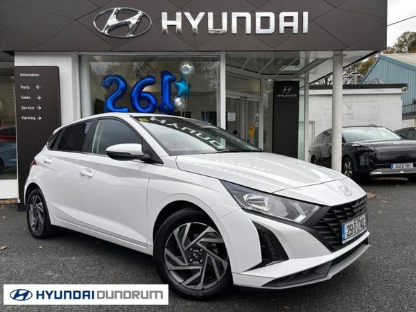 Hyundai i20 Hatchback, Petrol, 2025, White