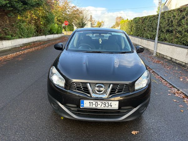 Nissan Qashqai Hatchback, Diesel, 2011, Black