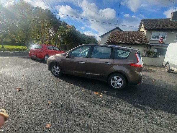 Renault Grand Scenic MPV, Diesel, 2010, Bronze