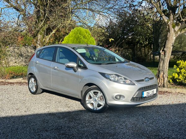 Ford Fiesta Hatchback, Petrol, 2009, Silver