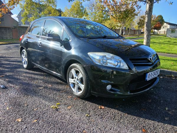Toyota Auris Hatchback, Petrol, 2010, Black