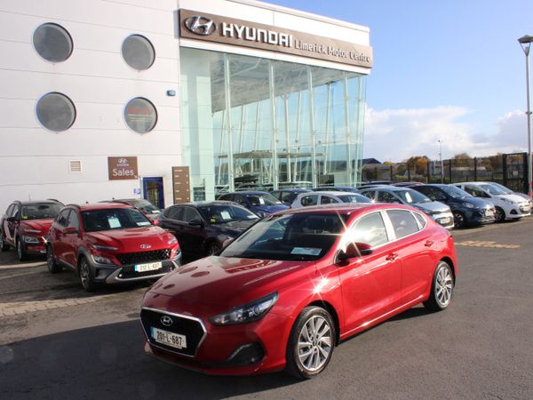 Hyundai i30 Hatchback, Petrol, 2020, Red