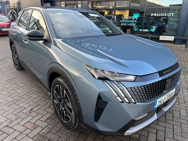 Peugeot 3008 MPV, Petrol, 2025, Blue