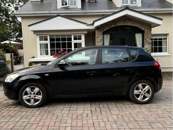 Kia Ceed Hatchback, Petrol, 2008, Black