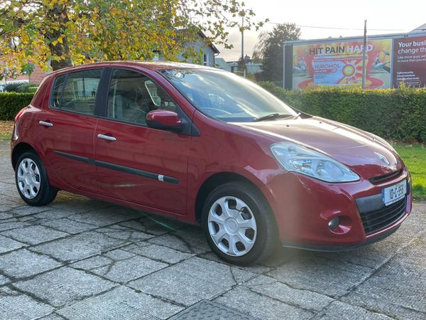 Renault Clio Hatchback, Ethanol Petrol, 2010, Red