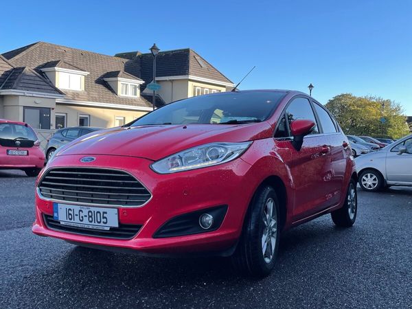 Ford Fiesta Hatchback, Petrol, 2016, Red