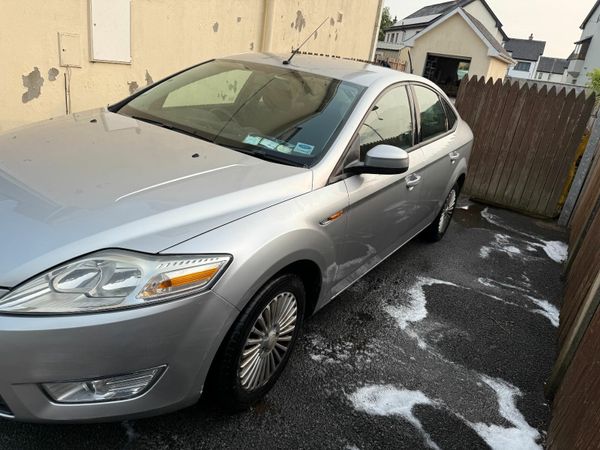 Ford Mondeo Hatchback, Petrol, 2008, Silver