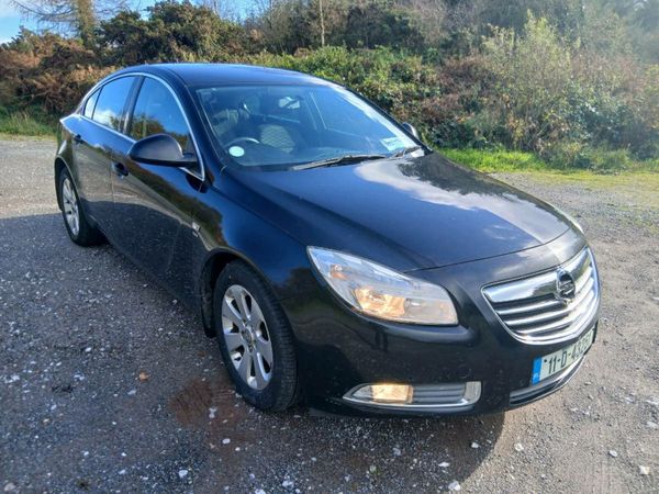 Vauxhall Insignia Hatchback, Diesel, 2011, Black