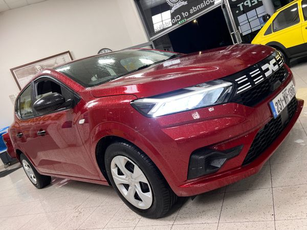 Dacia Sandero Hatchback, Petrol, 2023, Red