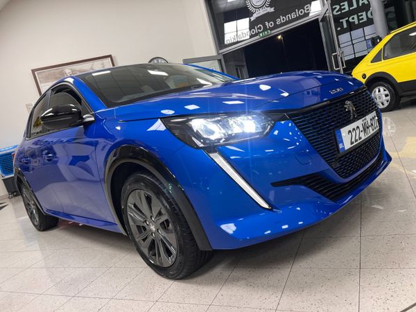 Peugeot 208 Hatchback, Electric, 2022, Blue
