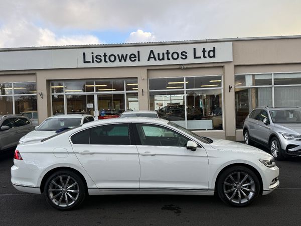 Volkswagen Passat Saloon, Diesel, 2018, White