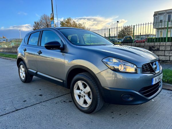 Nissan Qashqai Hatchback, Diesel, 2011, Grey