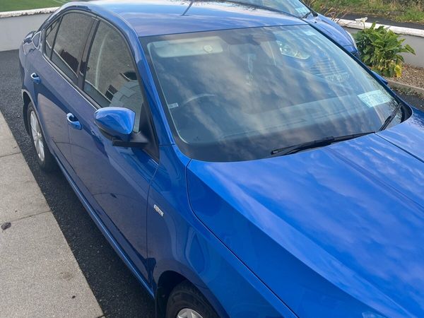 Skoda Octavia Saloon, Petrol, 2020, Blue