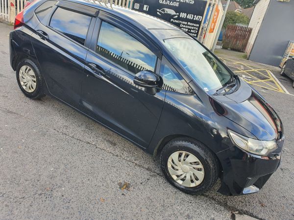 Honda Fit Hatchback, Petrol, 2014, Black