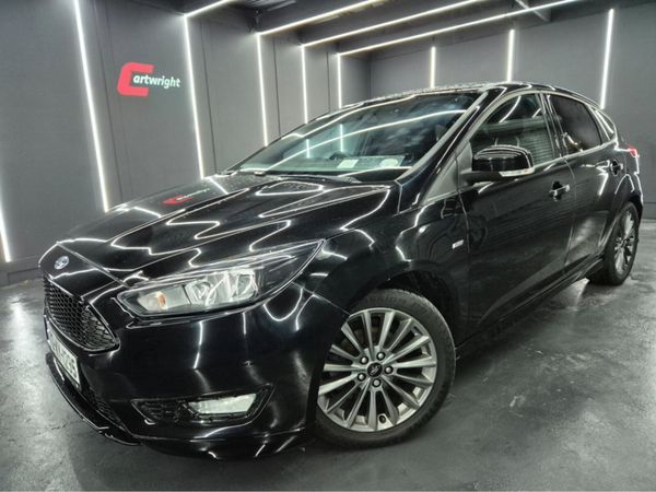 Ford Focus Hatchback, Diesel, 2017, Black