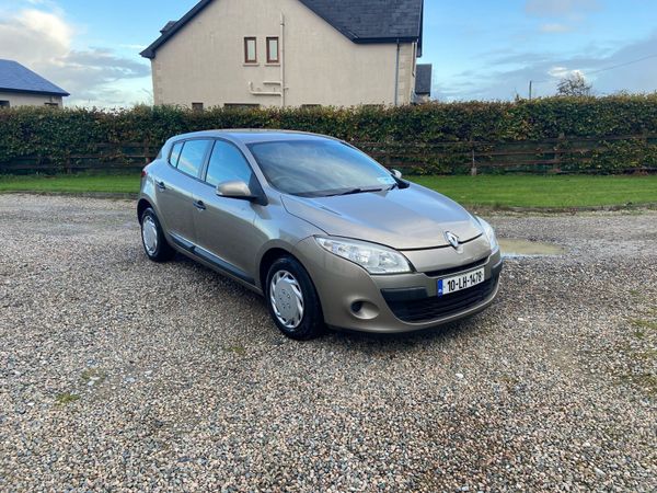 Renault Megane Hatchback, Diesel, 2010, Gold