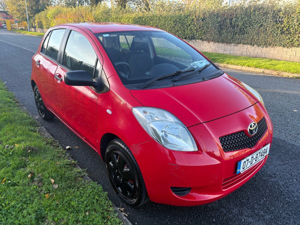 Toyota Yaris Hatchback, Petrol, 2007, Red