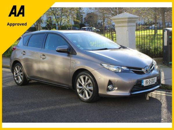 Toyota Auris MPV, Petrol Hybrid, 2015, Gold