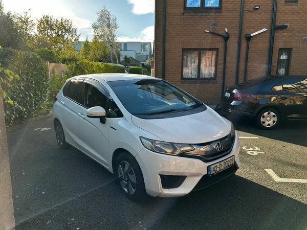 Honda Fit Hatchback, Petrol Hybrid, 2014, White