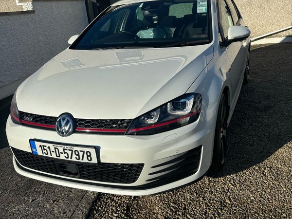 Volkswagen Golf Hatchback, Petrol, 2015, White