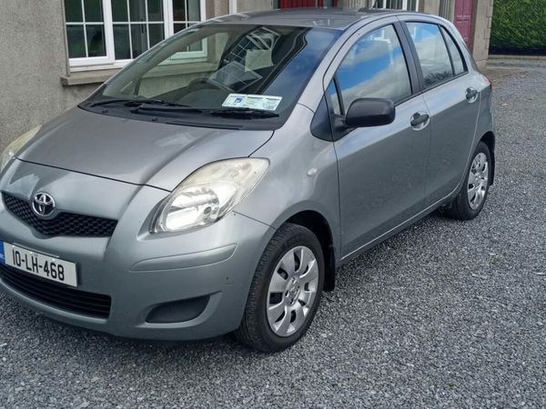 Toyota Yaris Hatchback, Petrol, 2010, Silver