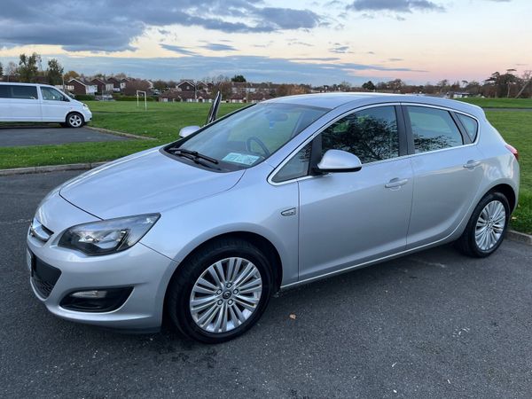 Opel Astra Hatchback, Diesel, 2015, Silver