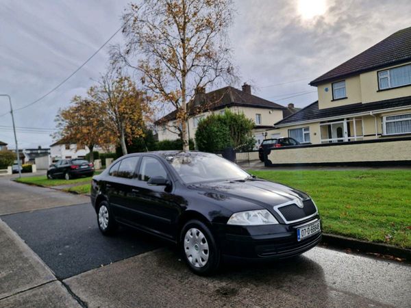 Skoda Octavia Hatchback, Petrol, 2007, Black