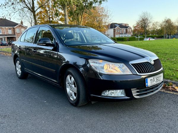 Skoda Octavia Saloon, Diesel, 2011, Black