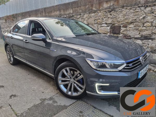 Volkswagen Passat Saloon, Petrol Plug-in Hybrid, 2018, Grey