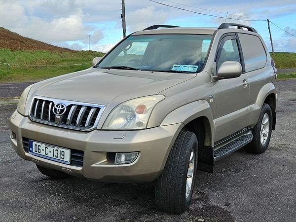 Toyota Land Cruiser SUV, Diesel, 2006, Gold