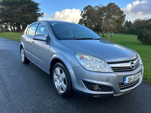 Opel Astra Hatchback, Petrol, 2008, Silver