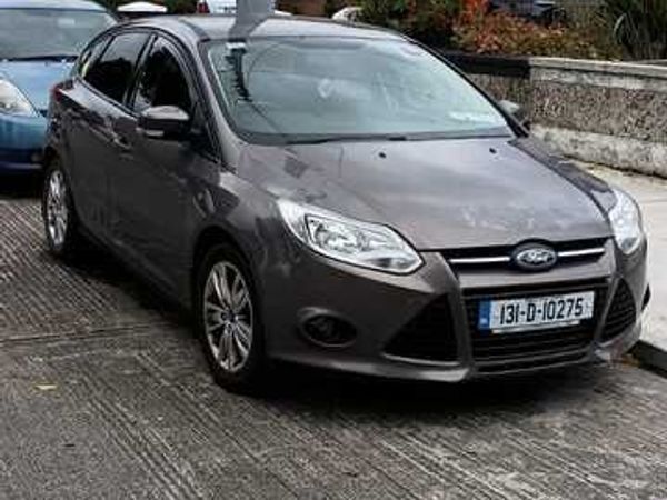 Ford Focus Hatchback, Petrol, 2013, Brown