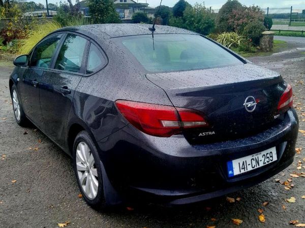 Opel Astra Saloon, Diesel, 2014, Black