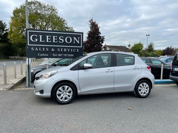 Toyota Yaris Hatchback, Petrol, 2013, Silver