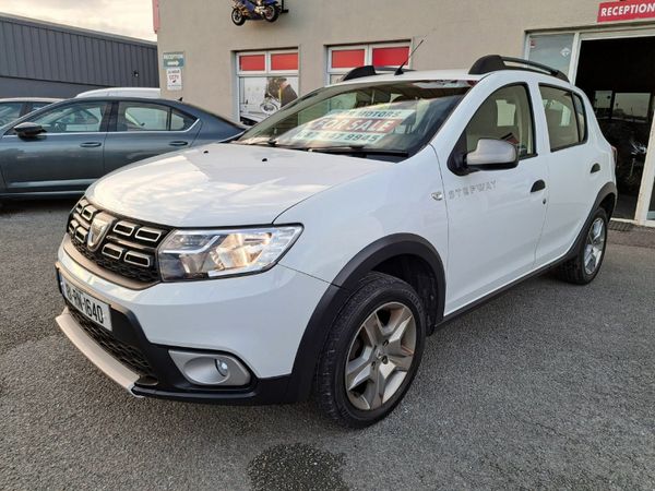 Dacia Sandero SUV, Petrol, 2018, White