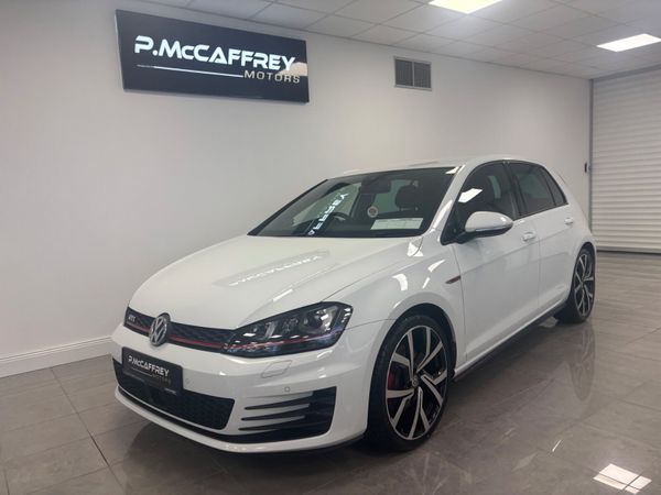 Volkswagen Golf Hatchback, Petrol, 2017, White