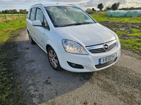 Opel Zafira MPV, Diesel, 2011, White