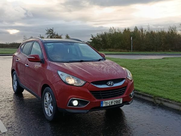 Hyundai ix35 SUV, Diesel, 2011, Red