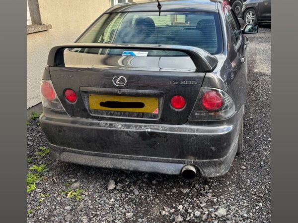 Lexus IS Saloon, Petrol, 2001, Silver