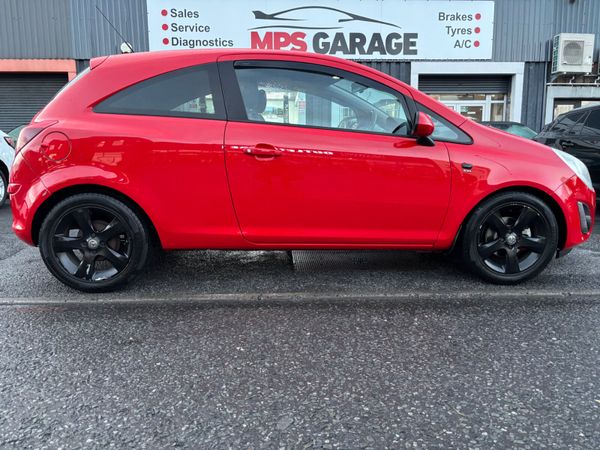 Vauxhall Corsa Hatchback, Petrol, 2012, Red