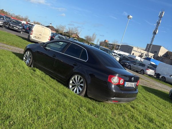 Volkswagen Jetta Saloon, Diesel, 2009, Black