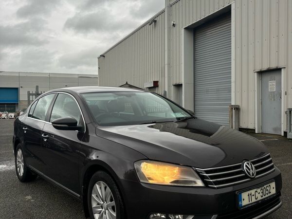 Volkswagen Passat Saloon, Diesel, 2011, Brown