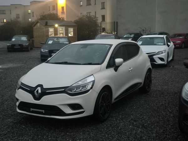 Renault Clio Hatchback, Petrol, 2017, Beige