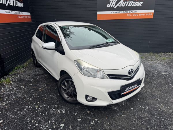 Toyota Yaris Hatchback, Petrol, 2013, White