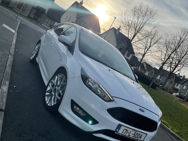 Ford Focus Hatchback, Petrol, 2017, White