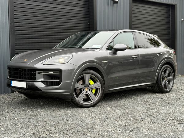Porsche Cayenne SUV, Petrol Plug-in Hybrid, 2024, Grey
